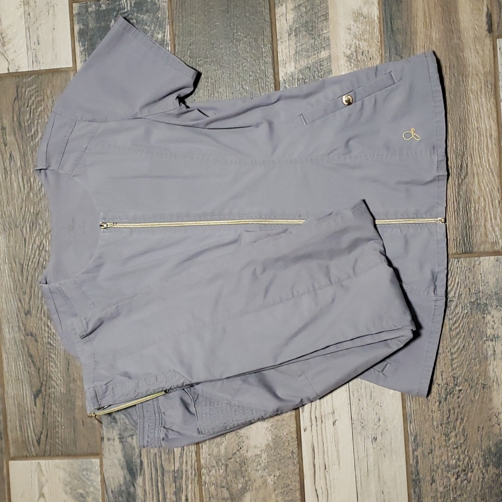 Used Jaanuu gray scrub set size small